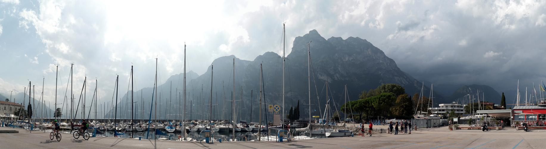 Der Yachthafen von Riva del Garda