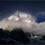 Der Yerupaja kämpft noch mit den Wolken