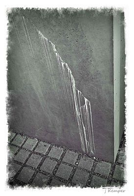 - der Zahn der Zeit nagt an der Geschichte -