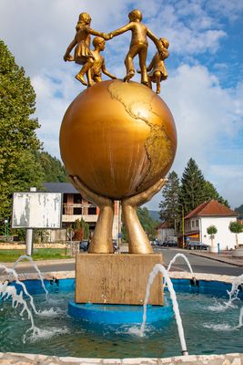Der zentrale Platz in Srebrenica