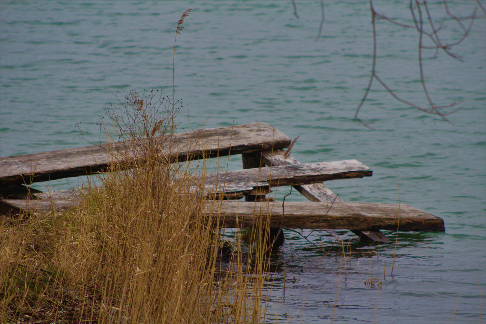 der zerbrochene Steg