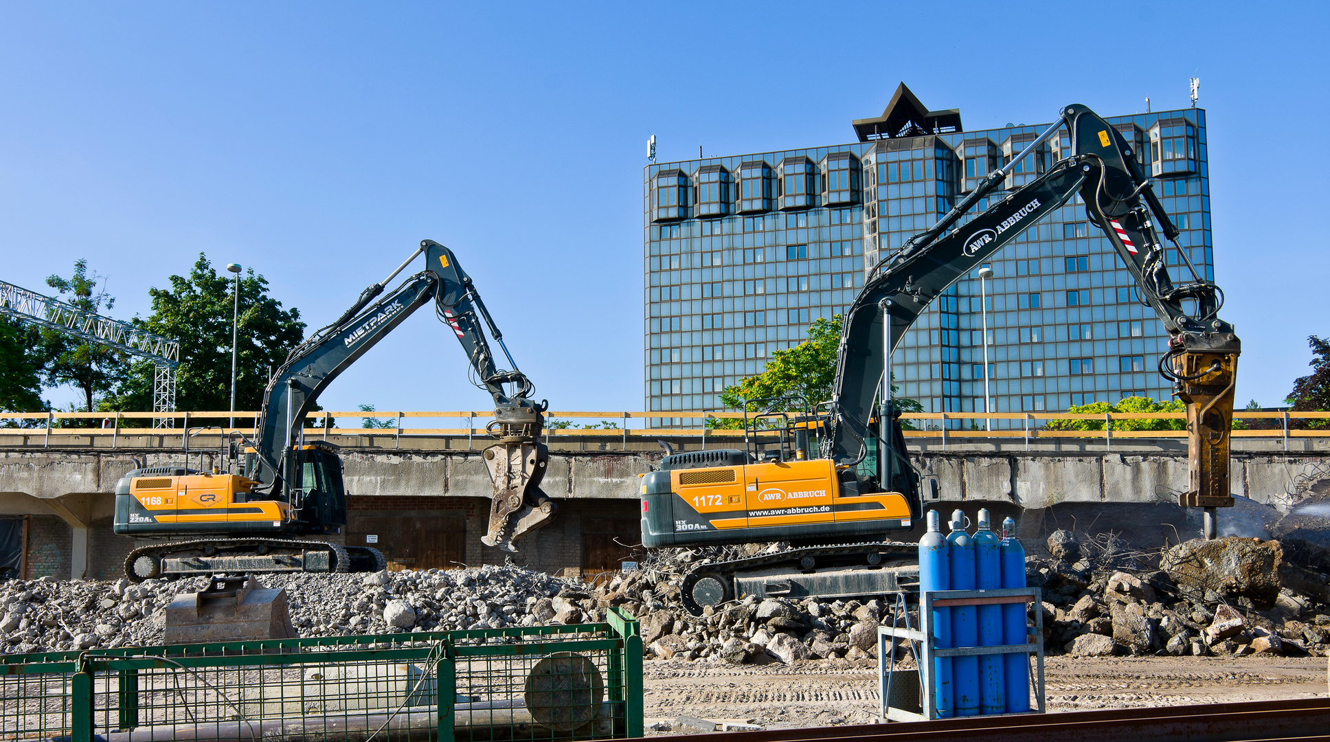 Der Zermalmer und der Steinebrecher