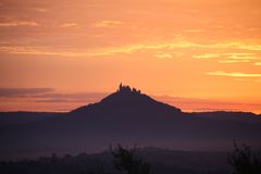 Der Zoller beim Sonnenaufgang