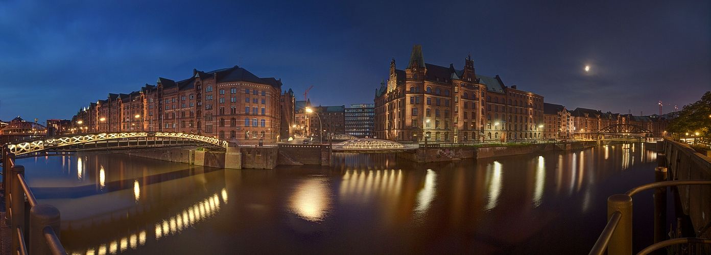 Der Zollkanal am Abend