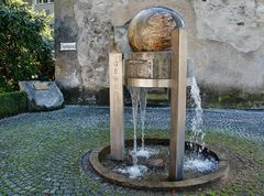 ..der Zunftbrunnen..