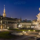 Der Zwinger in Dresden bei Nacht.