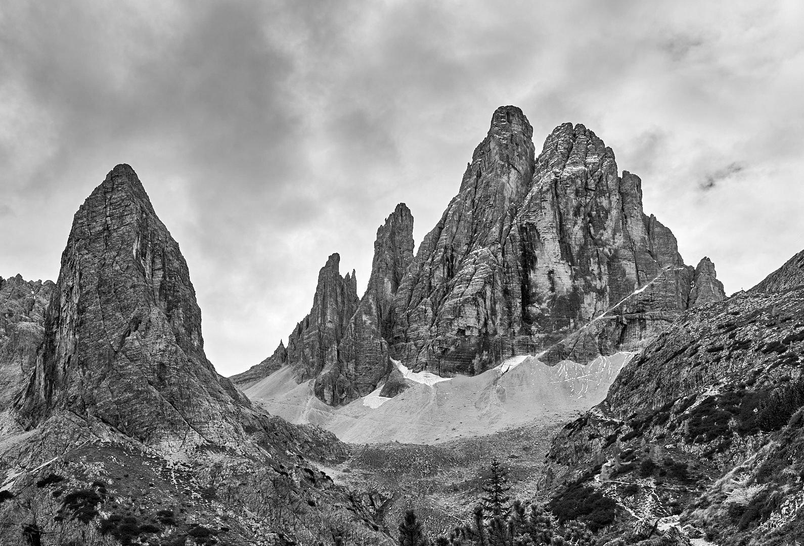 Der Zwölfer, 3094 m hoch, ist für mich einer der schönsten Gipfel in den Sextener Dolomiten, wenn…