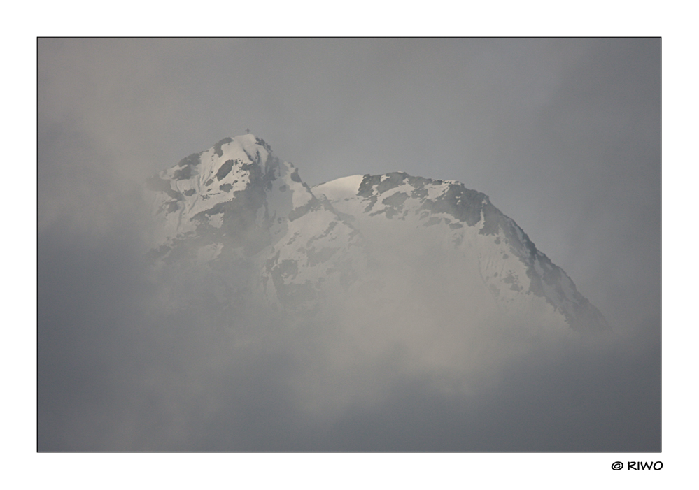 der Zwölfer Gipfel in den Wolken......