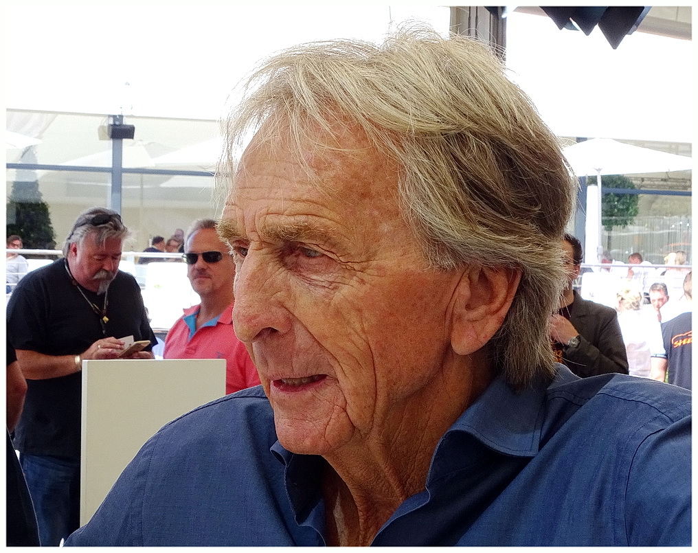  Derek Bell