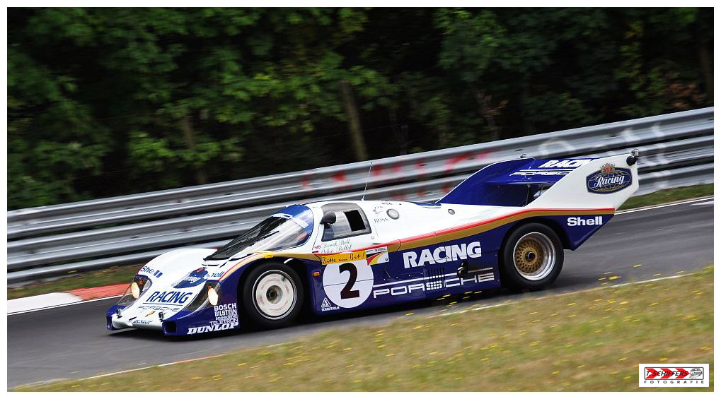 Derek Bell auf Porsche 956