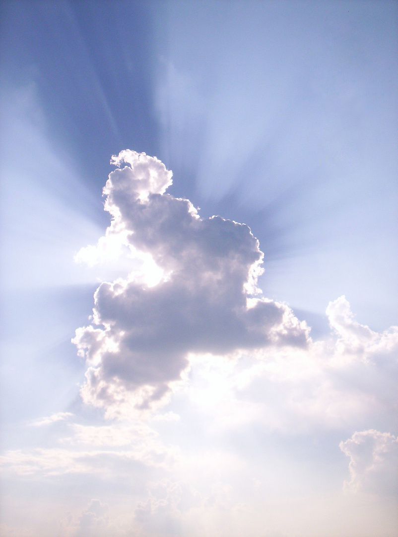 derrière les nuages le soleil brille toujours