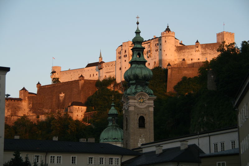 "...des Abends braun und blaue Farben" (Georg Trakl)