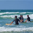 Des bleus (du surf) sur mer bleue