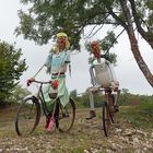 .... des cyclistes ....d'une autre planète -:))))