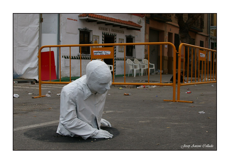 Des de les clavegueres - From the sewers