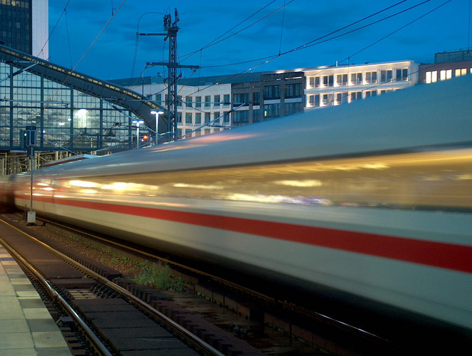 Des Nachts auf der Stadtbahn