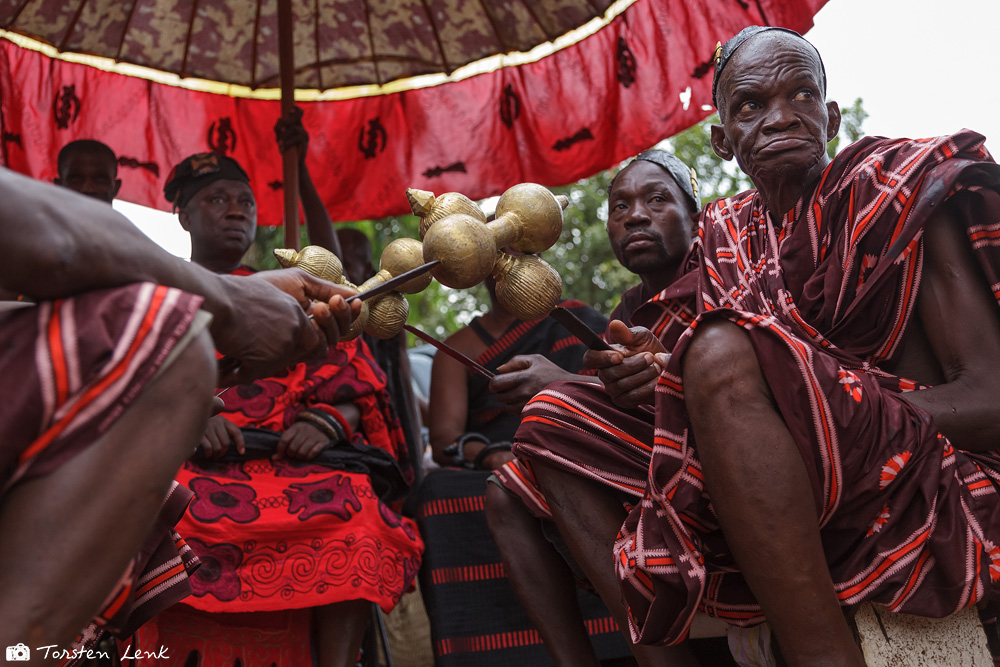 Des Paramount Chiefs Gefolge