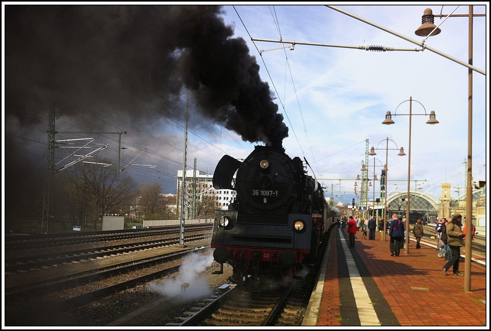 Des Rätsels Lösung,- 35 1097 am 31. März im Bhf. Dresden