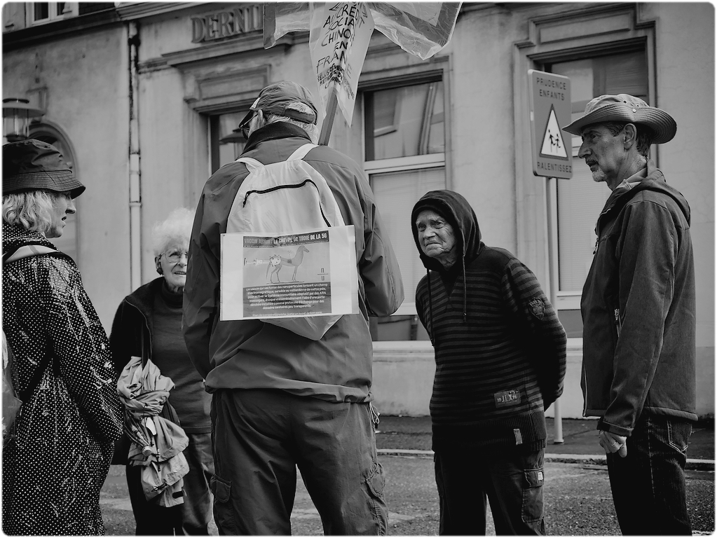 des séniors aprés la manif 