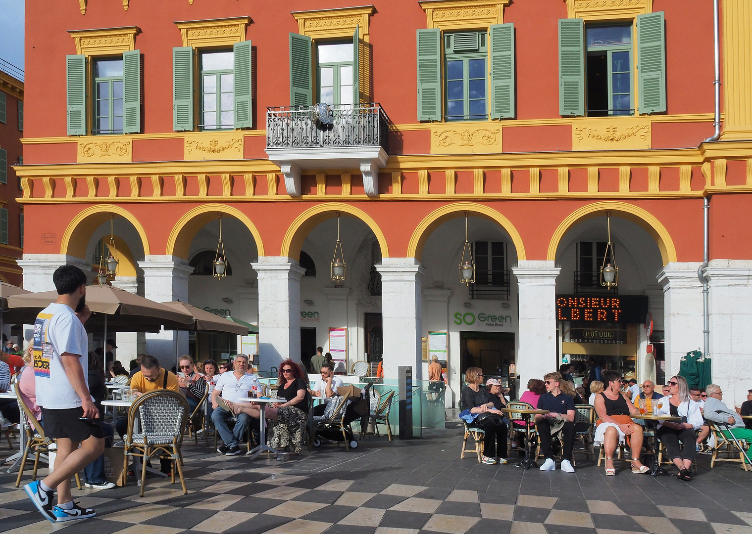 Des Terrasses bien fréquentées