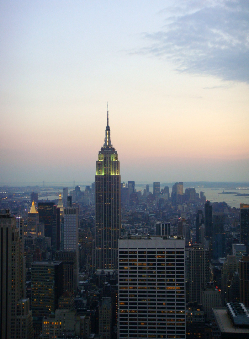 Desde ROCKEFELLER CENTER