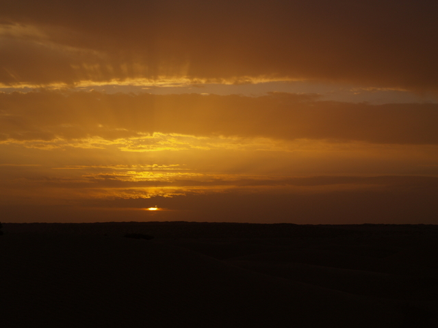 desert tunisien ( coucher de soleil )