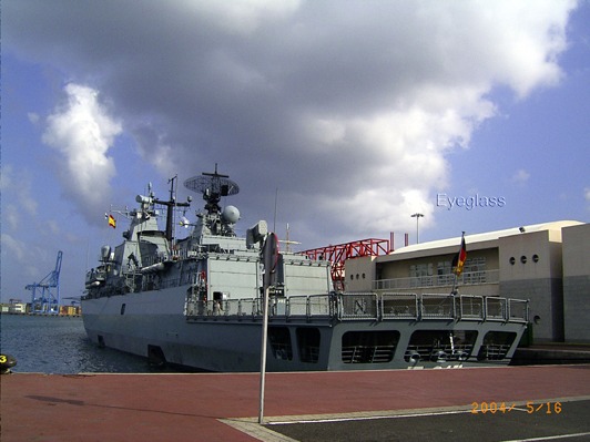 Desex2004 in Las Palmas Port2