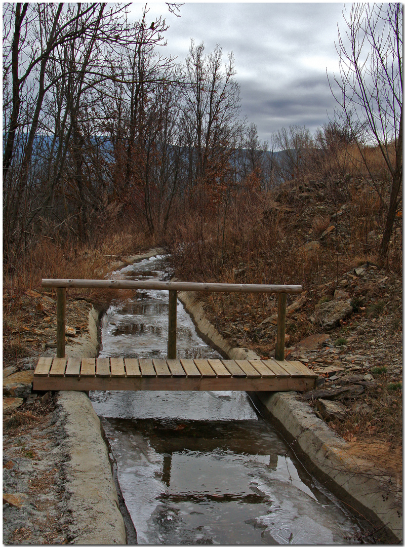 Deshielo en la acequia