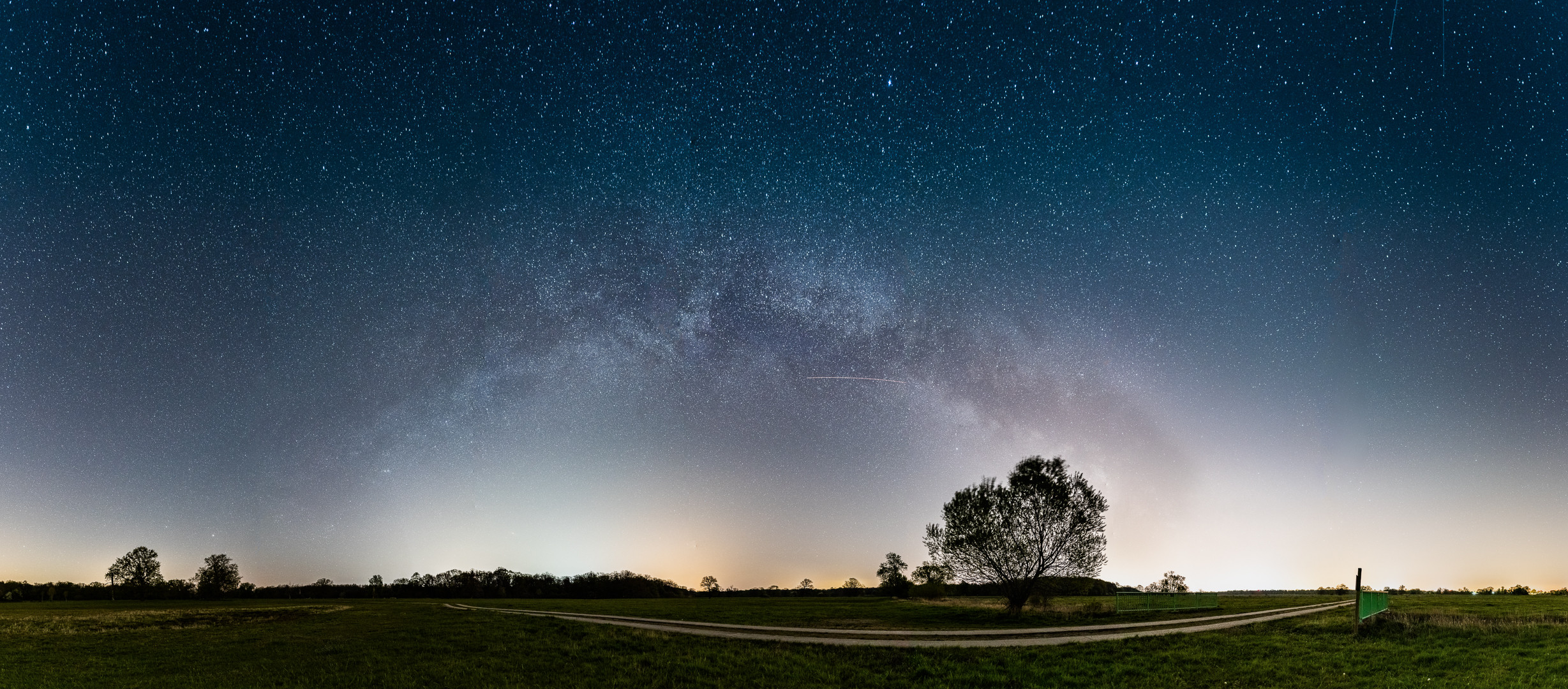 Dessau kämpft gegen die Milchstraße V3 ISO 1600