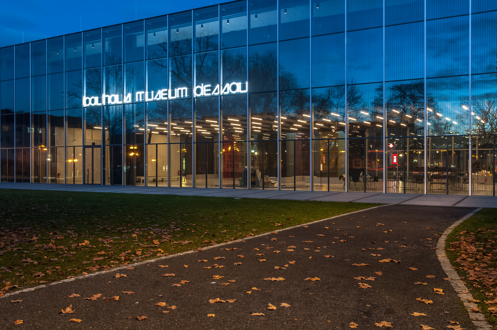 Dessau-Roßlau das neue "Bauhausmuseum" Rücktansicht 