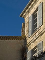 Détail architectural à La Romieu -- Gers -- Architekturdetail in La Romieu