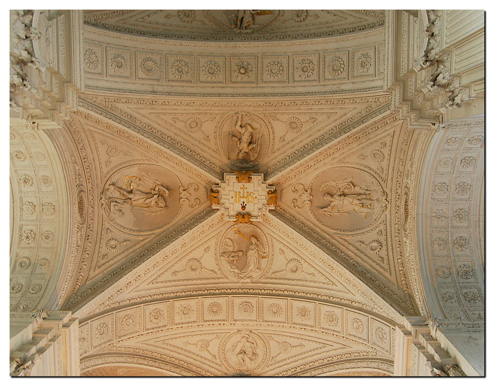 Detail aus der Stuckdecke in der St.Andreaskirche