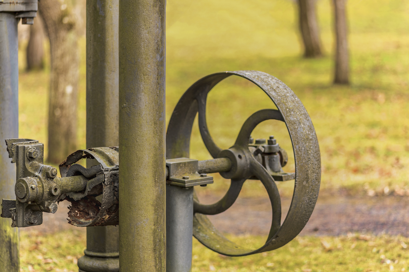 Detail Bühnentechnik-Untermaschinerie im Park des Kurhauses Göggingen