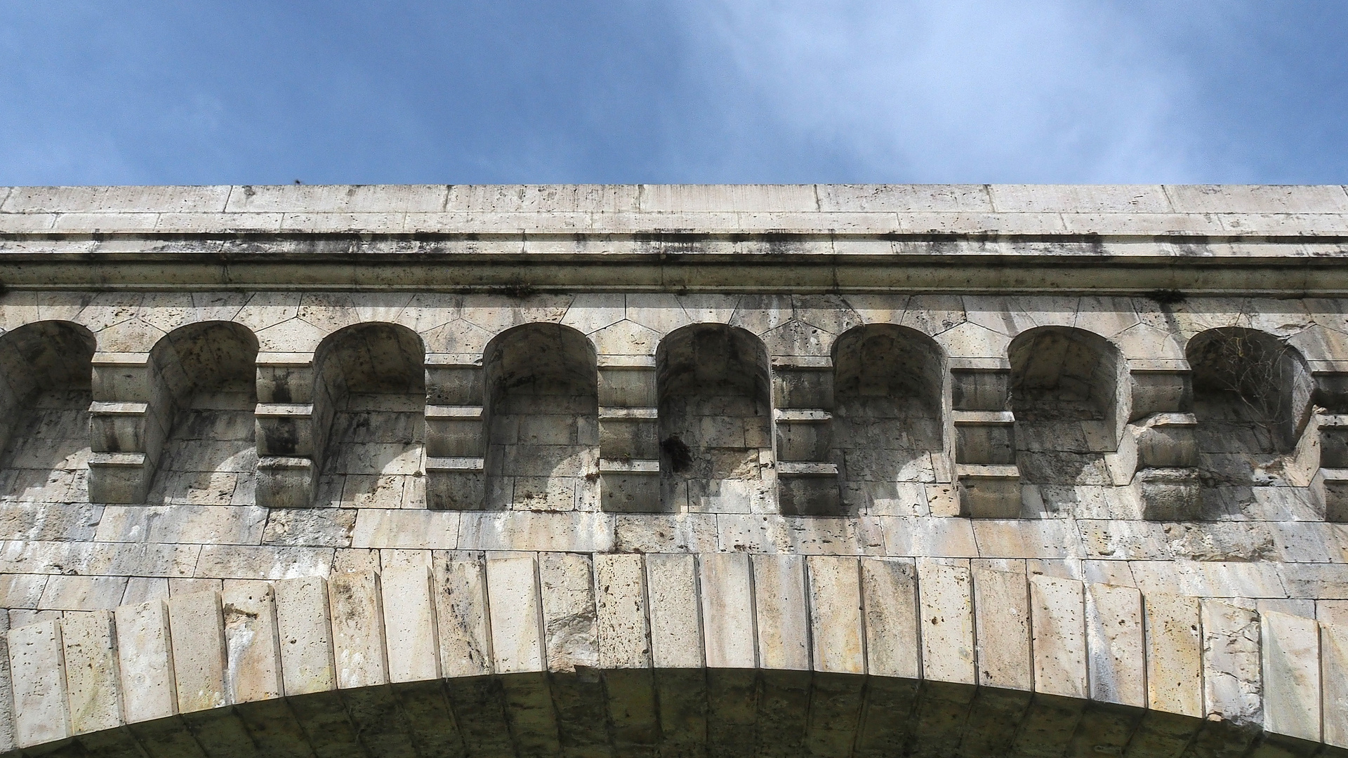 Detail d’architecture du Pont-canal