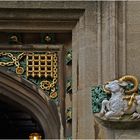 Détail de décoration de porte au Christ’s College  --  Cambridge