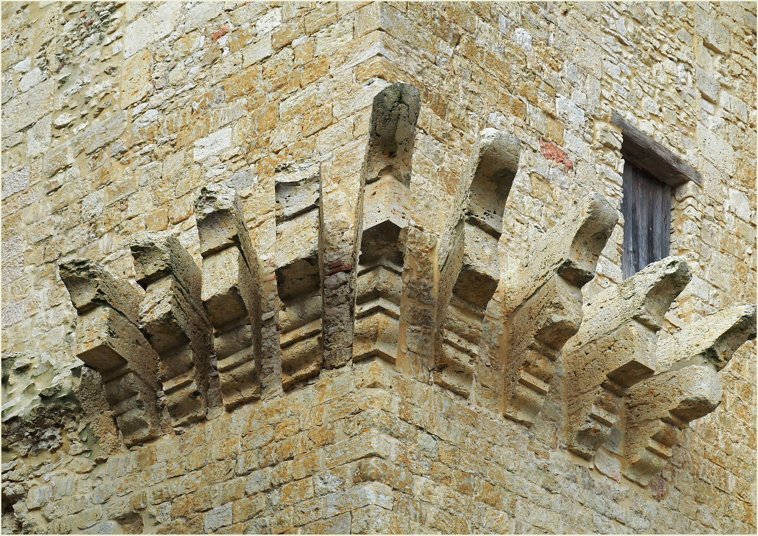 Détail de fortification au Château de Lavardens