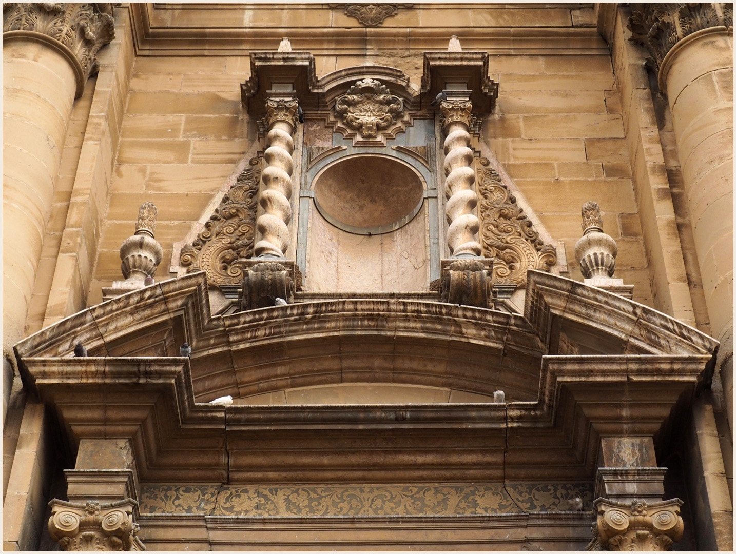 Détail de la façade de la Cathédrale Sainte Marie de Tortosa