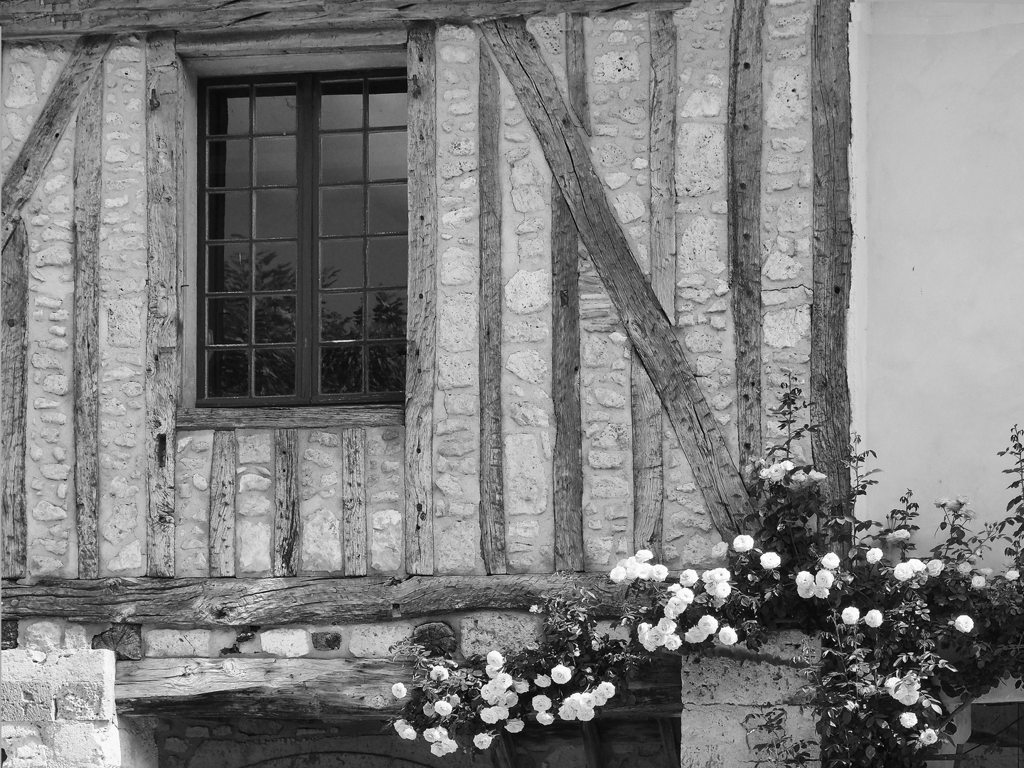 Détail de la façade de la Mairie de Fourcès