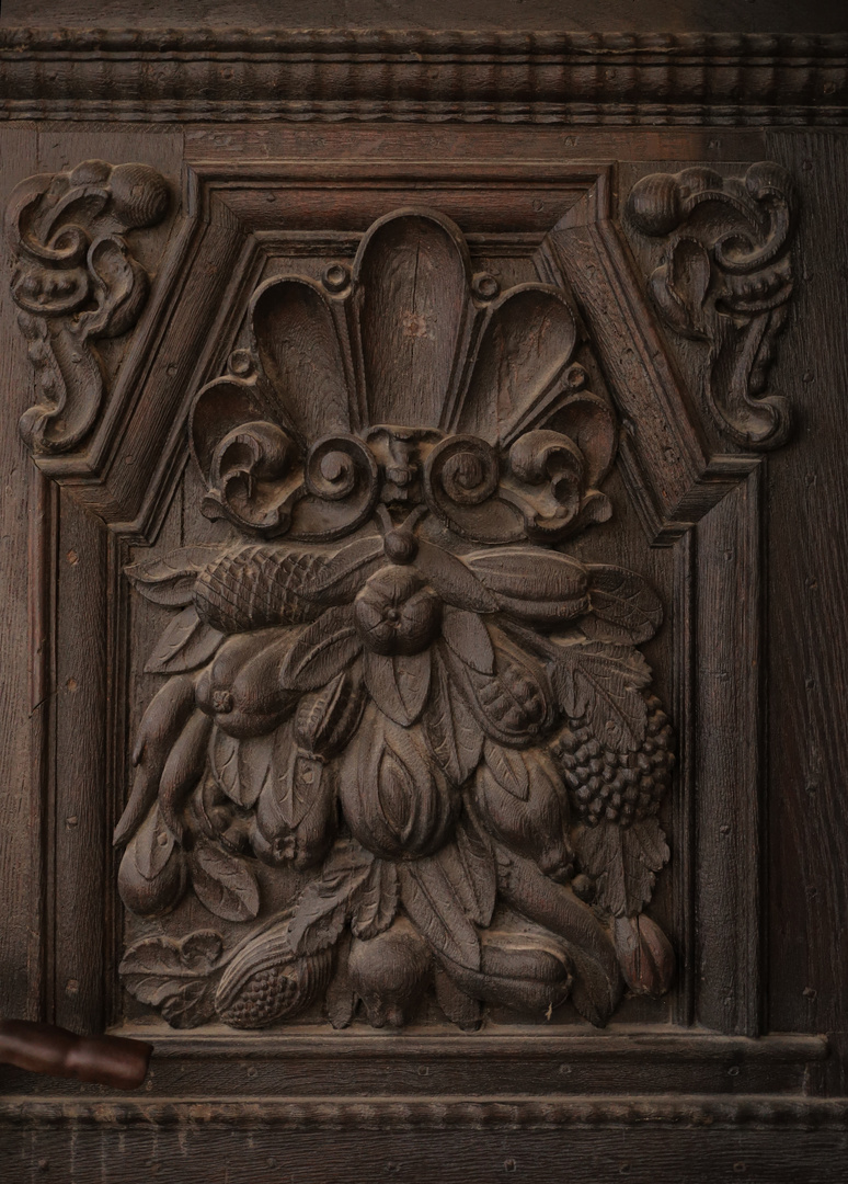 Detail der Tür zur Klosterkirche Michaelsberg in Siegburg (2018_12_08_EOS 6D Mark II_9388_ji)