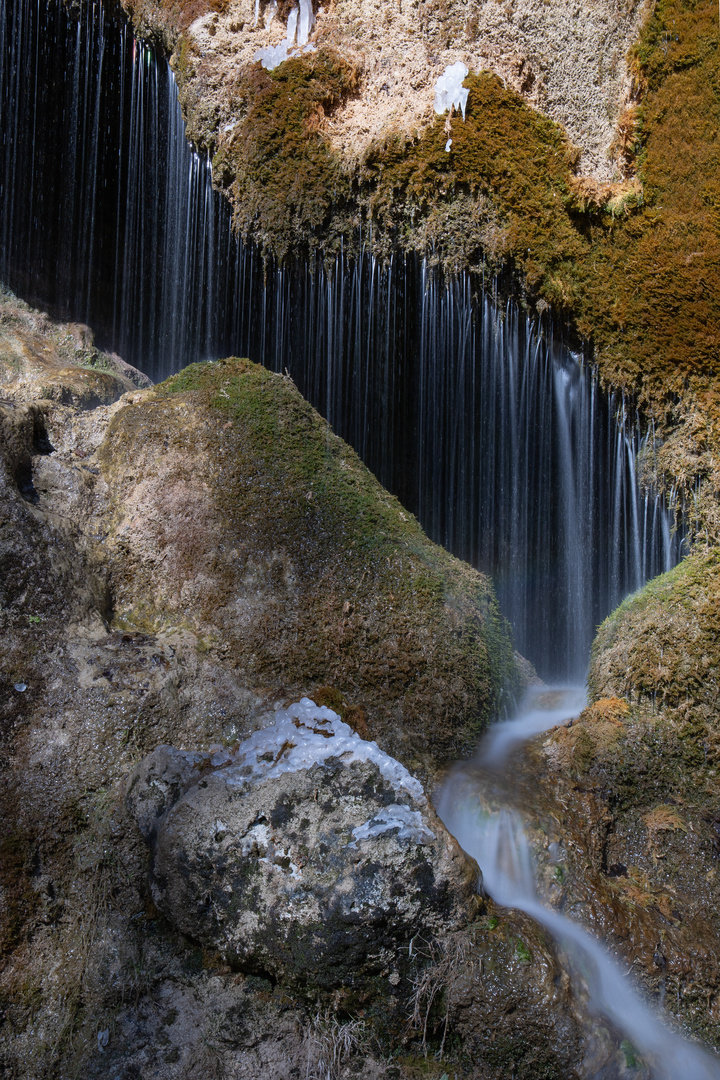 Detail des Dreimühlen-Wasserfalls