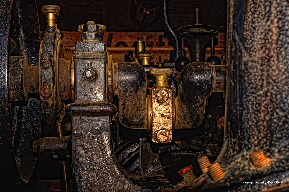 Detail einer alten Lanz Dampfmaschine