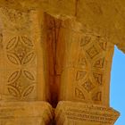 Detail einer in die Jahre gekommenen Säule in Palmyra