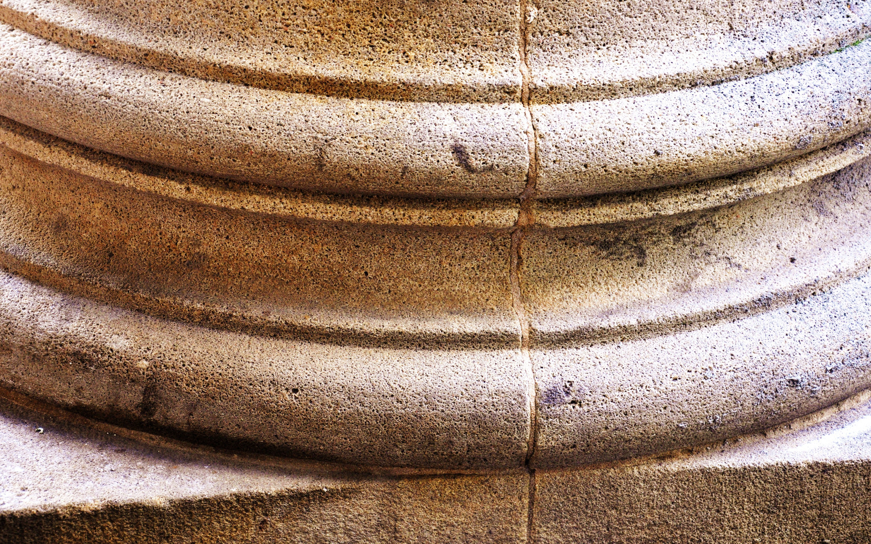 Detail einer Säule am Schlossplatz