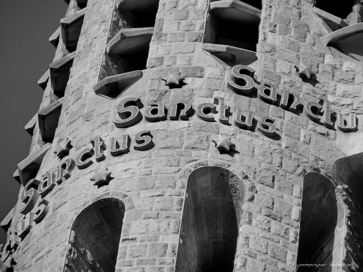 Detail eines Turmes der Basilika Familia Sagrada 