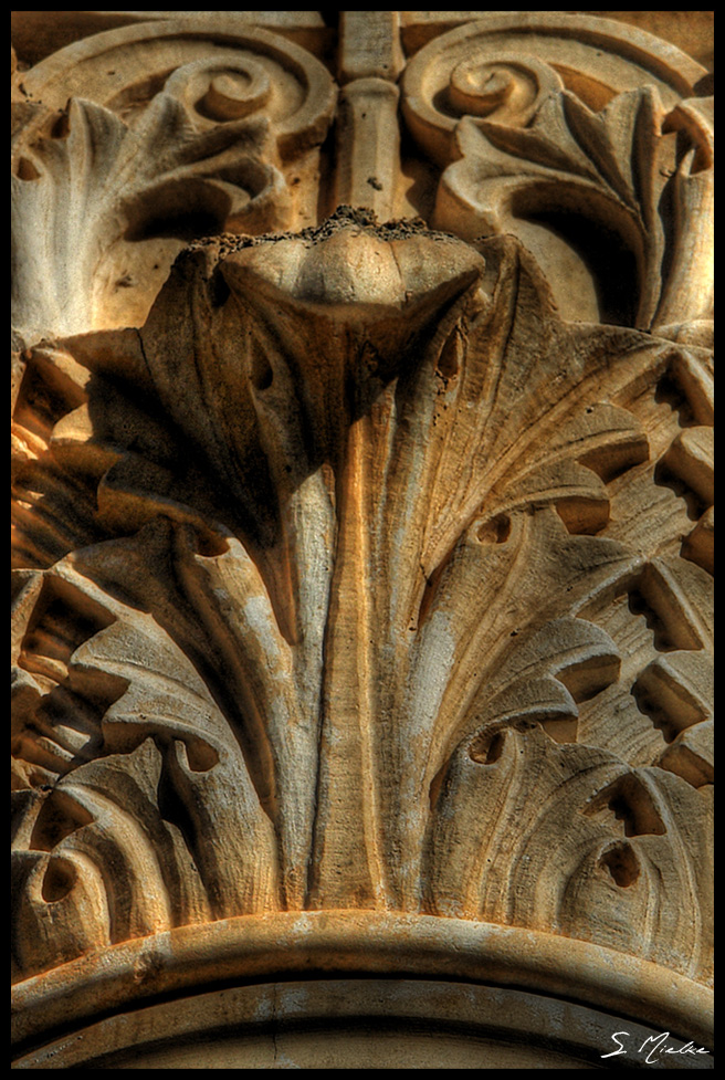 Detail: Korinthische Säule