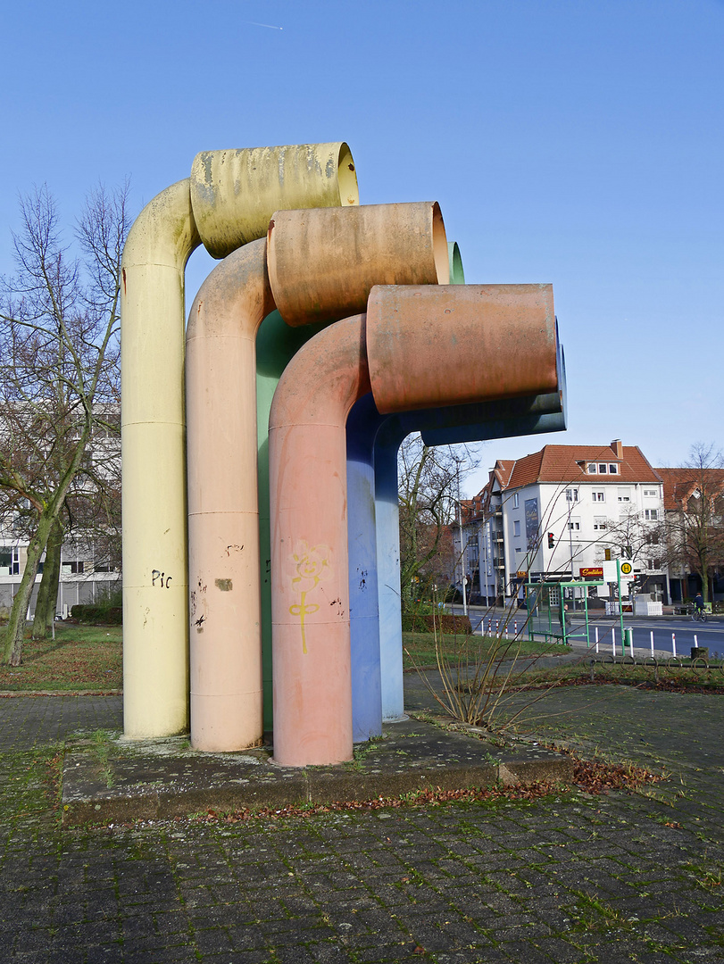 Detailansicht einer Tiefgaragenanlage: Lüftungsrohre, leider etwas ungepflegt :-( 