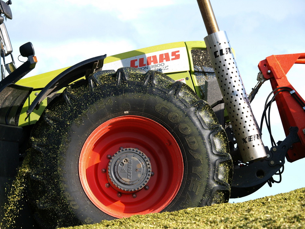 Detailaufnahme vom CLAAS TRAC XERION 3800