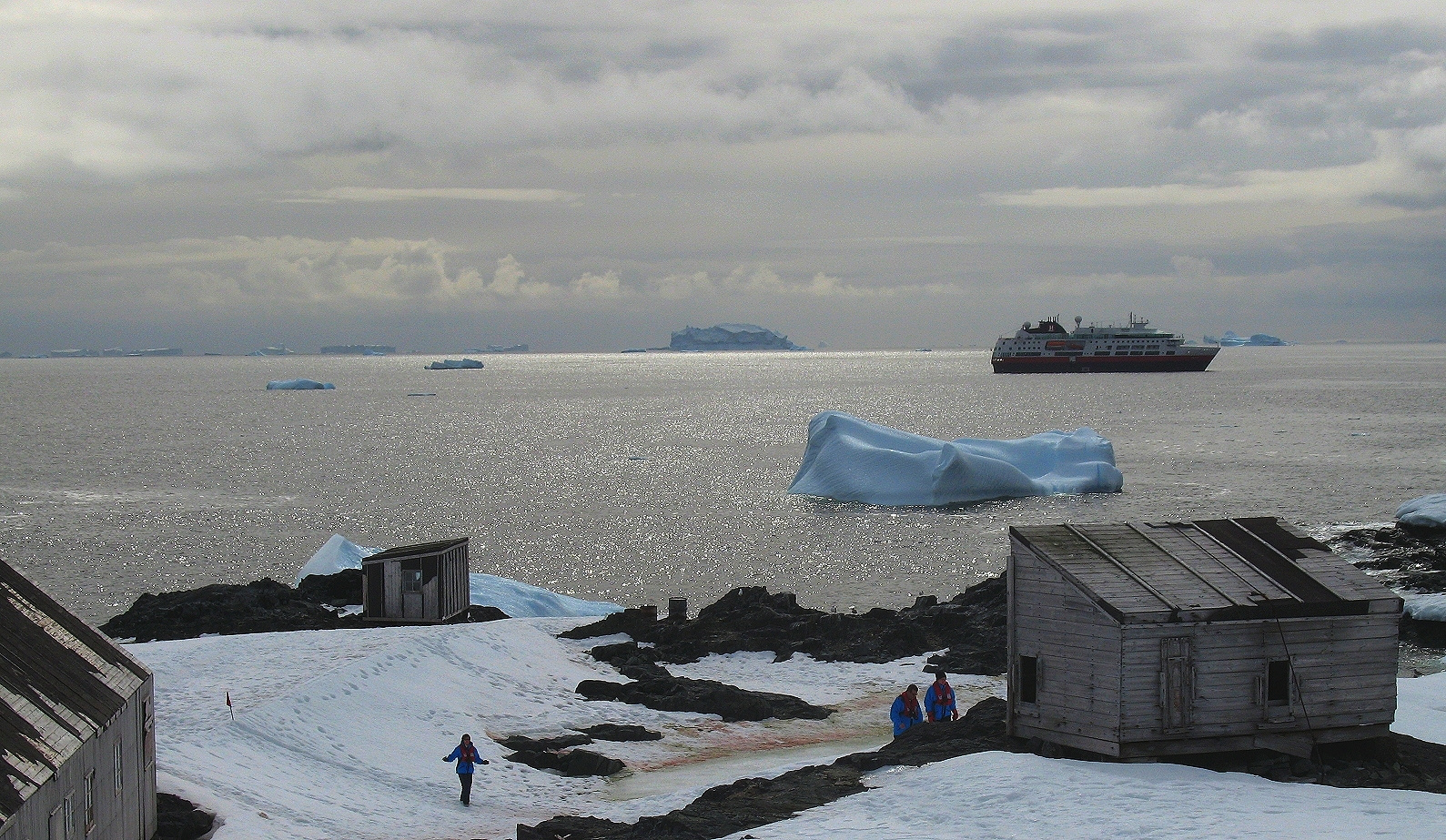 Detaille Island beyond the Antarctic circle