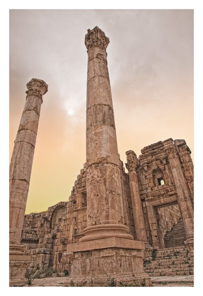 DETAILS-JERASH IM ABENDLICHT