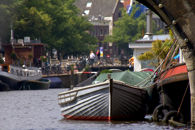 Detalle canal de Amsterdam